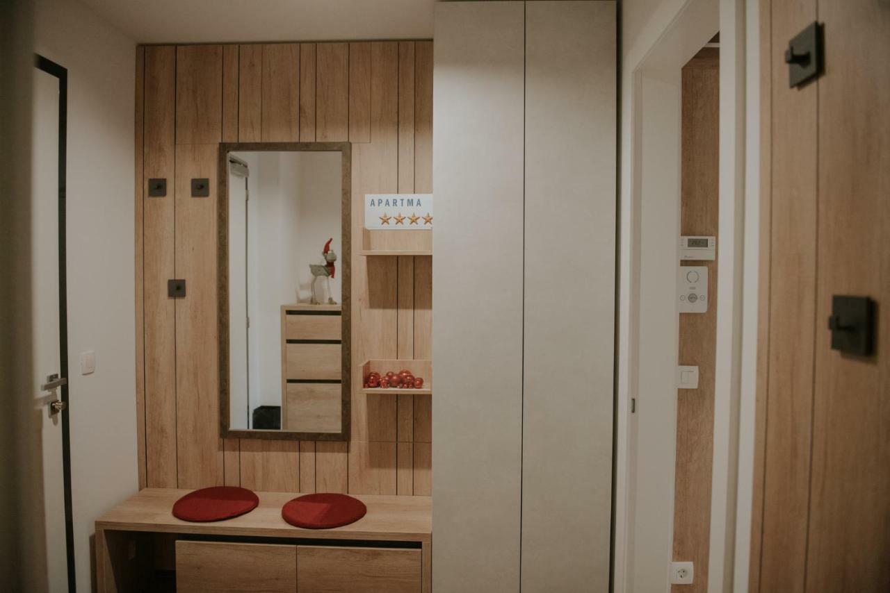Vila Mojca Apartments Jasna & Jelka 크라니스카고라 외부 사진
